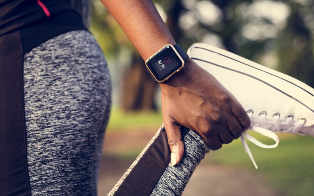 Smartwatch dla osoby aktywnej – na jakie funkcje zwrócić uwagę przed zakupem?